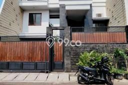 Rumah Luxury Modern Tanpa Renovasi di Pisangan Lama Jakarta Timur Rumah Luxury Modern Tanpa Renovasi di Pisangan Lama Jakarta Timur