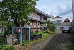 Dijual Rumah Mewah Elegan Dengan View Eksklusif di Pondok Kelapa, Jakarta Timur Dijual Rumah Mewah Elegan Dengan View Eksklusif di Pondok Kelapa, Jakarta Timur