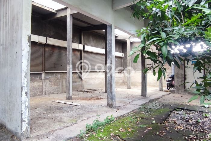 Gudang Bagus LT 1860m2 LB 1300m2 Dijual di Banyumanik Semarang Gudang Bagus LT 1860m2 LB 1300m2 Dijual di Banyumanik Semarang