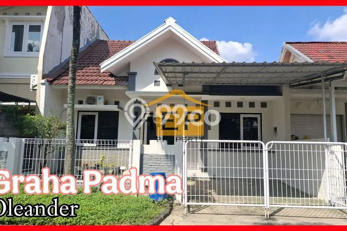 Disewakan! Rumah 3 Kamar Tidur &
1 Kamar Mandi di Graha Padma, Semarang Disewakan! Rumah 3 Kamar Tidur &
1 Kamar Mandi di Graha Padma, Semarang