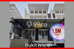 SIAP HUNI! Rumah Strategis di Semarang Barat, LT 142m2m² LB 200m2m² SIAP HUNI! Rumah Strategis di Semarang Barat, LT 142m2m² LB 200m2m²