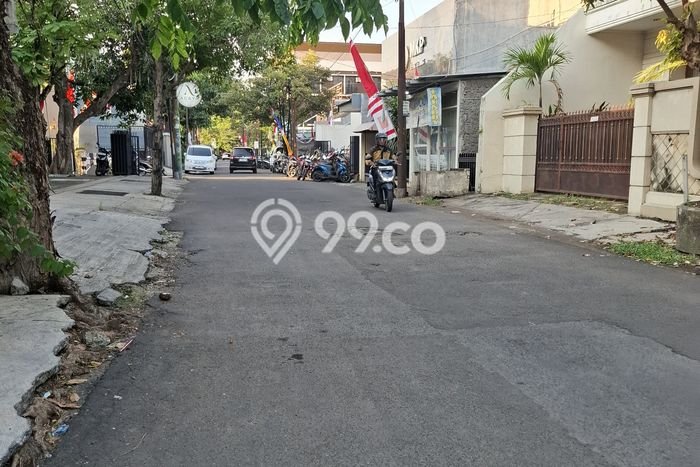 Siap Huni Rumah Mewah 4 Kamar di Semarang Tengah Dekat ke Mana Pun Siap Huni Rumah Mewah 4 Kamar di Semarang Tengah Dekat ke Mana Pun