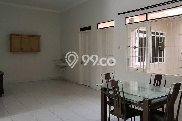 Lokasi strategis! Rumah siap pakai disewakan di Puri Anjasmoro LB 150m2 Lokasi strategis! Rumah siap pakai disewakan di Puri Anjasmoro LB 150m2