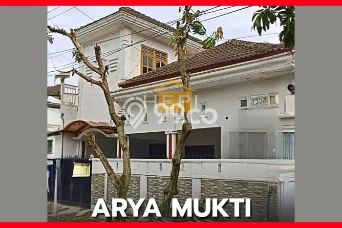 Lokasi terbaik! Rumah siap pakai disewakan di Pedurungan LB 200m2 Lokasi terbaik! Rumah siap pakai disewakan di Pedurungan LB 200m2