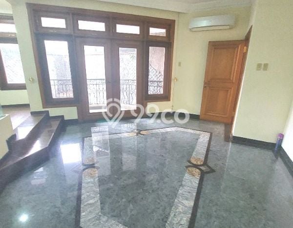 For Sale! Luxury House LT 304m2 Desain Modern di Pondok Indah For Sale! Luxury House LT 304m2 Desain Modern di Pondok Indah