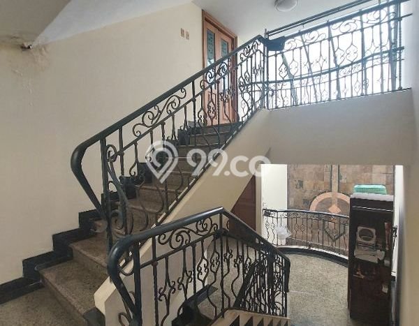 For Sale! Luxury House LT 304m2 Desain Modern di Pondok Indah For Sale! Luxury House LT 304m2 Desain Modern di Pondok Indah