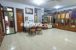 Rumah Minimalis di Pondok Indah, Jakarta Selatan, Luas 174m² Bangunan 350m² Rumah Minimalis di Pondok Indah, Jakarta Selatan, Luas 174m² Bangunan 350m²