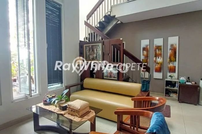 Dijual Rumah Mewah Elegan Dengan View Cantik di Ragunan, Jakarta Selatan Dijual Rumah Mewah Elegan Dengan View Cantik di Ragunan, Jakarta Selatan