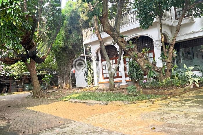Rumah Luxury Modern Tanpa Renovasi di Kampung Rambutan Jakarta Timur Rumah Luxury Modern Tanpa Renovasi di Kampung Rambutan Jakarta Timur