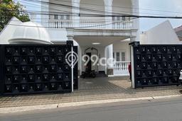 Rumah Elit Modern Siap Huni di Lebak Bulus Jakarta Selatan Rumah Elit Modern Siap Huni di Lebak Bulus Jakarta Selatan