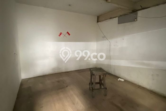 Gudang Disewakan Kawasan , Luas 2270m2m², Lokasi Strategis Gudang Disewakan Kawasan , Luas 2270m2m², Lokasi Strategis