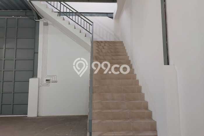 Gudang Disewa di Cengkareng, Jakarta Barat, LT 450m2 / LB 450m2 Gudang Disewa di Cengkareng, Jakarta Barat, LT 450m2 / LB 450m2