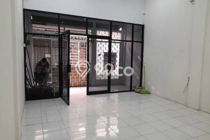 Rumah Sewa Jakarta Pusat LT 81m2 LB 180m2 Kawasan Glodok Rumah Sewa Jakarta Pusat LT 81m2 LB 180m2 Kawasan Glodok