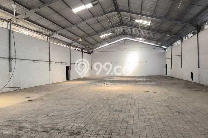 Gudang bagus disewakan di Cipondoh Tangerang dengan LB 800m2 harga sewa terbaik Gudang bagus disewakan di Cipondoh Tangerang dengan LB 800m2 harga sewa terbaik
