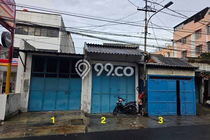 Ruko untuk Disewa di Pusat Jakarta Barat Luas Bangunan 560m2 Ruko untuk Disewa di Pusat Jakarta Barat Luas Bangunan 560m2