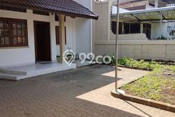 Rumah Luxury Modern Tanpa Renovasi di Setra Murni Bandung Rumah Luxury Modern Tanpa Renovasi di Setra Murni Bandung