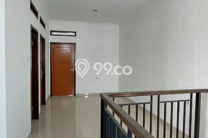 Disewakan! Rumah 5 Kamar Tidur &
4 Kamar Mandi di Turangga, Bandung Disewakan! Rumah 5 Kamar Tidur &
4 Kamar Mandi di Turangga, Bandung