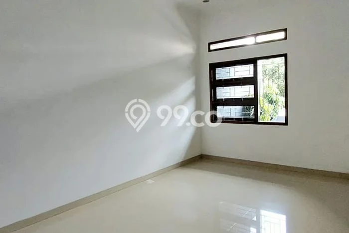 Disewakan! Rumah 5 Kamar Tidur &
4 Kamar Mandi di Turangga, Bandung Disewakan! Rumah 5 Kamar Tidur &
4 Kamar Mandi di Turangga, Bandung