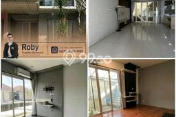 Jual Rumah Strategis Bagus Punya 3 KT di Wiyung Surabaya - Jual Rumah Strategis Bagus Punya 3 KT di Wiyung Surabaya -