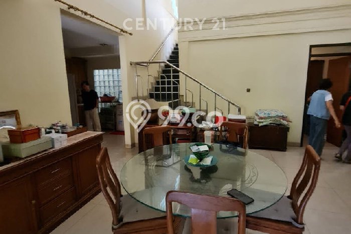 Hunian Elit LB 261m2 Siap Huni Desain Elegan di Pulomas, Jakarta Timur Hunian Elit LB 261m2 Siap Huni Desain Elegan di Pulomas, Jakarta Timur