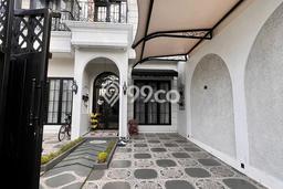 Rumah Mewah LB 400m2 Siap Pakai Desain Elegan di Condet, Jakarta Timur Rumah Mewah LB 400m2 Siap Pakai Desain Elegan di Condet, Jakarta Timur