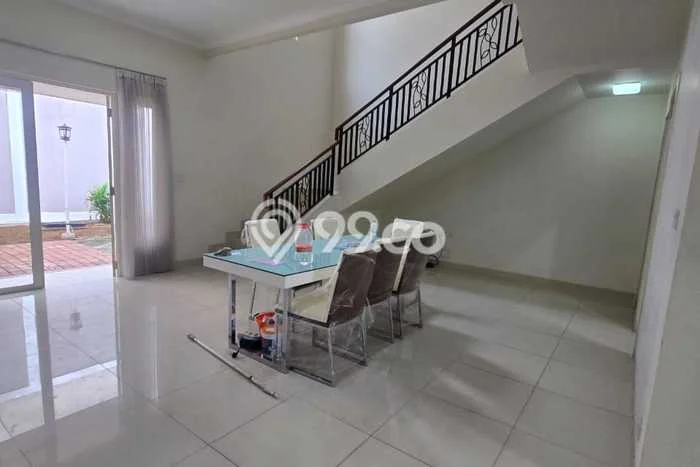Disewakan Rumah Harga Terjangkau di Gading Serpong Tangerang dengan 4 KT Disewakan Rumah Harga Terjangkau di Gading Serpong Tangerang dengan 4 KT