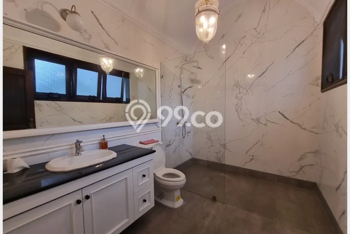Disewakan segera rumah minimalis strategis 4 Kamar di Menteng, Jakarta Pusat Disewakan segera rumah minimalis strategis 4 Kamar di Menteng, Jakarta Pusat