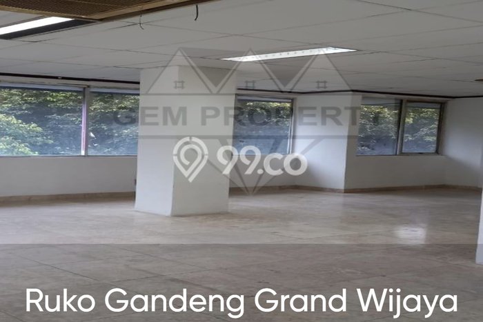 Ruko Bagus Dijual LB 1056m2 Lokasi Strategis Jakarta Selatan Area Cocok untuk Bisnis Ruko Bagus Dijual LB 1056m2 Lokasi Strategis Jakarta Selatan Area Cocok untuk Bisnis
