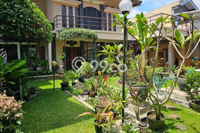Rumah Elit Modern Tanpa Renovasi di Setra Murni Bandung Rumah Elit Modern Tanpa Renovasi di Setra Murni Bandung