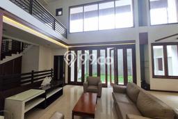 Rumah Elit LB 350m2 Siap Pakai Desain Elegan di Setra Duta, Bandung Rumah Elit LB 350m2 Siap Pakai Desain Elegan di Setra Duta, Bandung