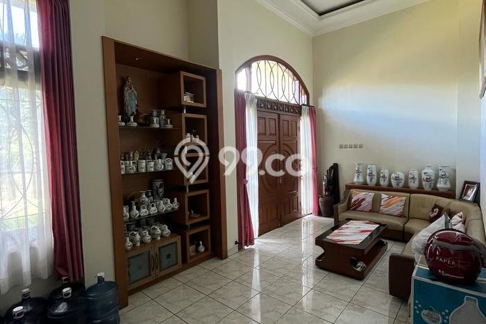 Dijual Rumah Luas Elegan Dengan View Eksklusif di Setra Duta, Bandung Dijual Rumah Luas Elegan Dengan View Eksklusif di Setra Duta, Bandung