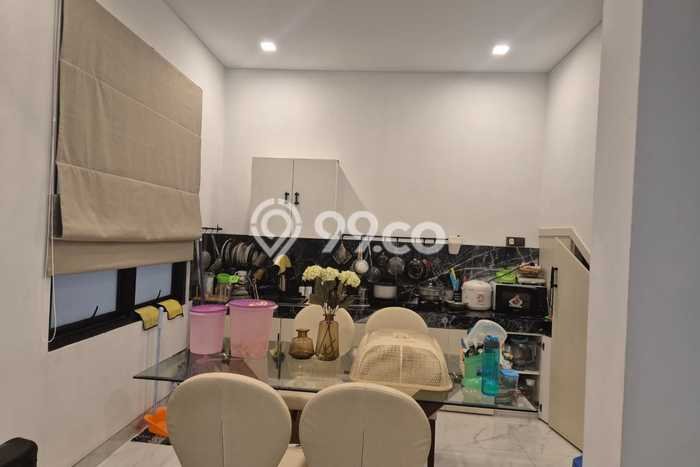 Jual Rumah Luas Megah Dengan View Eksklusif di Ciwaruga, Bandung Jual Rumah Luas Megah Dengan View Eksklusif di Ciwaruga, Bandung