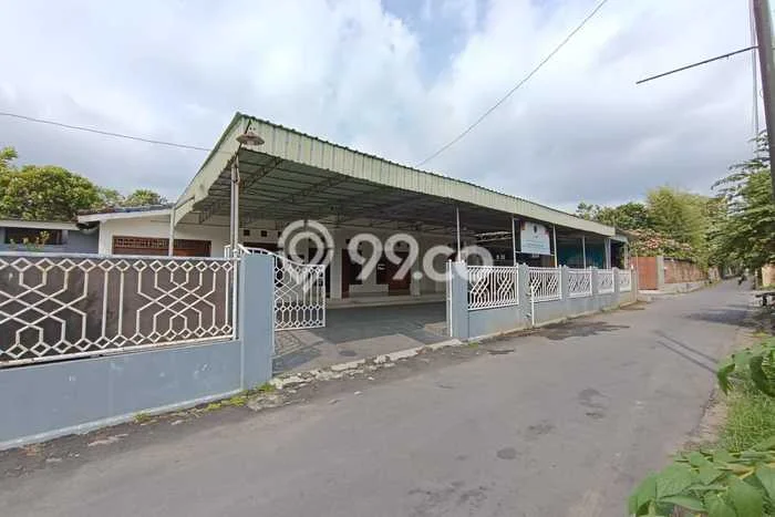 PRIME AREA! Rumah kawasan Godean, 4 KT, Lingkungan Elite, Luas 760m2m² LB 600m2m² PRIME AREA! Rumah kawasan Godean, 4 KT, Lingkungan Elite, Luas 760m2m² LB 600m2m²