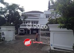 Rumah Mewah Siap Huni LT 2368m2 di Banyumanik, Semarang Rumah Mewah Siap Huni LT 2368m2 di Banyumanik, Semarang