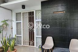 Dijual Rumah Premium dengan Fasilitas Sekitar Komplit di Pancoran, Jakarta Selatan Dijual Rumah Premium dengan Fasilitas Sekitar Komplit di Pancoran, Jakarta Selatan