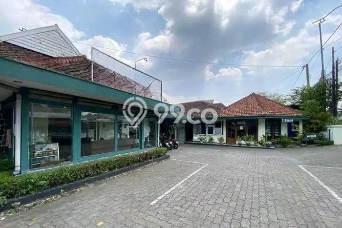 LOKASI STRATEGIS! Hotel Kawasan , Luas 2000m2m², Area Komersial, Mainroad LOKASI STRATEGIS! Hotel Kawasan , Luas 2000m2m², Area Komersial, Mainroad