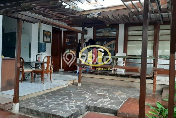 For Sale! Luxury House LT 725m2 Desain Modern di Tubagus Ismail For Sale! Luxury House LT 725m2 Desain Modern di Tubagus Ismail