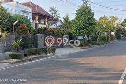 Hunian Elit LB 300m2 Siap Pakai Desain Elegan di Setiabudi, Bandung Hunian Elit LB 300m2 Siap Pakai Desain Elegan di Setiabudi, Bandung