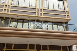 For Rent Ruko Area Bisnis di Karang Tengah, Luas 180m², Siap Usaha For Rent Ruko Area Bisnis di Karang Tengah, Luas 180m², Siap Usaha