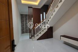 Rumah Modern Cantik 2 KT Siap Huni di Cipondoh Rumah Modern Cantik 2 KT Siap Huni di Cipondoh
