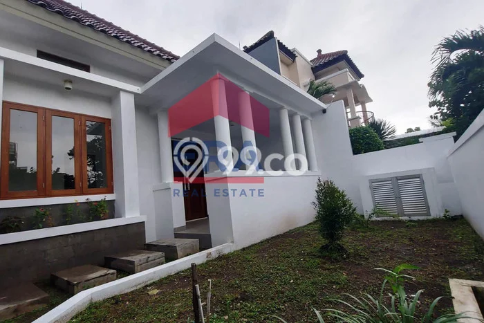 Rumah Minimalis 3 KT LT 300m2 di Araya Rumah Minimalis 3 KT LT 300m2 di Araya