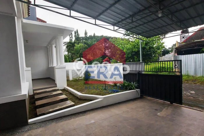 Rumah Minimalis 3 KT LT 300m2 di Araya Rumah Minimalis 3 KT LT 300m2 di Araya