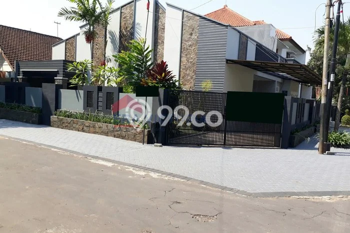 Disewakan Rumah Harga Terjangkau di Pisang Candi Malang Punya 3 Kamar Tidur Disewakan Rumah Harga Terjangkau di Pisang Candi Malang Punya 3 Kamar Tidur