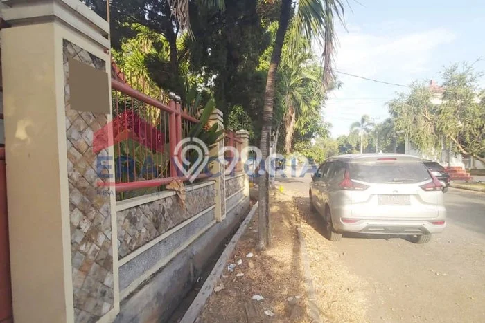Lokasi strategis! Rumah siap pakai disewakan di Sidoarjo LB 300m2 Lokasi strategis! Rumah siap pakai disewakan di Sidoarjo LB 300m2