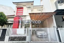 Rumah Modern Cantik 4 Kamar Siap Huni di Lowokwaru Rumah Modern Cantik 4 Kamar Siap Huni di Lowokwaru