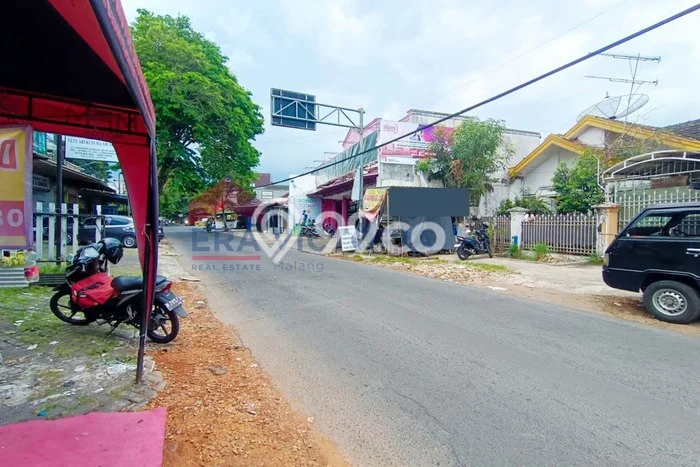 Ruko disewakan di Lowokwaru Malang dengan luas bangunan 96m2 Ruko disewakan di Lowokwaru Malang dengan luas bangunan 96m2