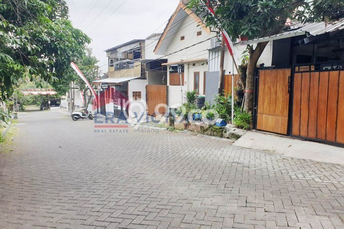 Jual Rumah Strategis Bagus Punya 3 KT di Pakis Malang SHM Jual Rumah Strategis Bagus Punya 3 KT di Pakis Malang SHM