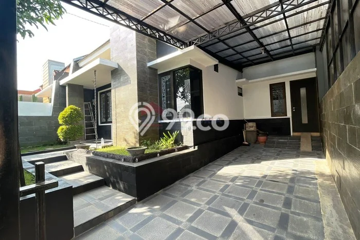 Lokasi terbaik! Rumah siap pakai disewakan di Karangploso LB 150m2 Lokasi terbaik! Rumah siap pakai disewakan di Karangploso LB 150m2