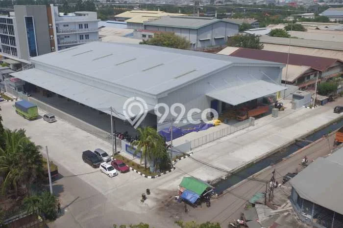 Gudang Disewa di Jakarta Utara dengan LB 3062m2 Area Komersial Ramai Gudang Disewa di Jakarta Utara dengan LB 3062m2 Area Komersial Ramai
