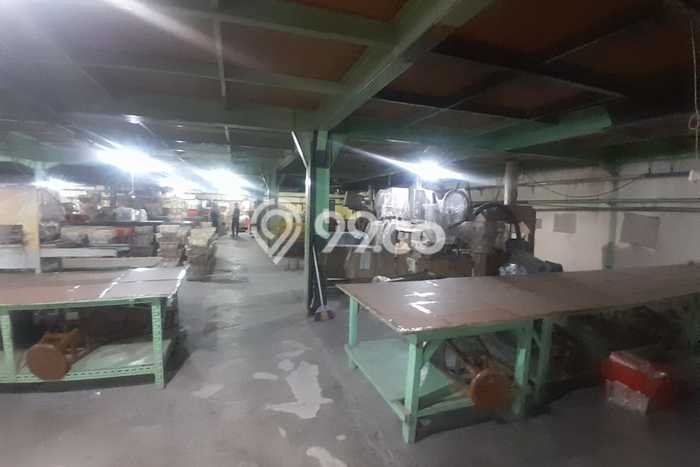 Unit Gudang Dijual di Jakarta Utara LT 1258m2 & LB 1258m2 Unit Gudang Dijual di Jakarta Utara LT 1258m2 & LB 1258m2